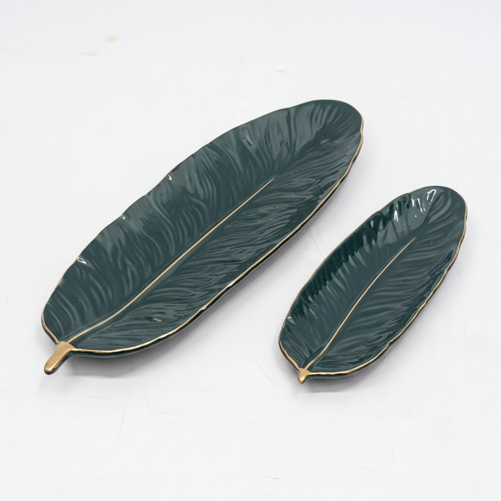Ceramic Leaf Tray Set Packshot