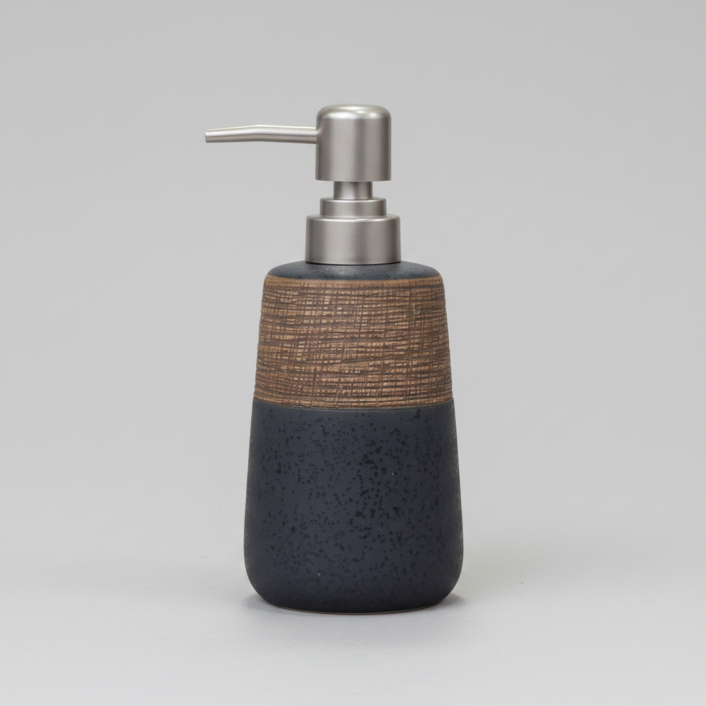 Ceramic Soap Dispenser Packshot